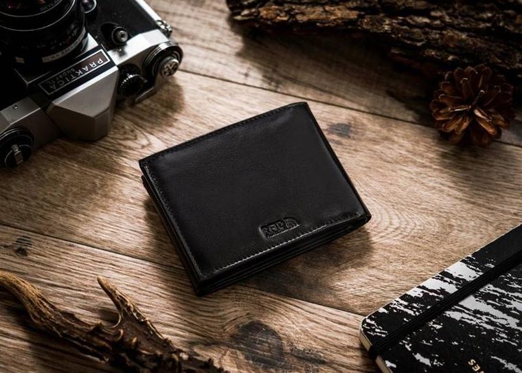 Portfel, czarny, skórzany, RFID, Peterson