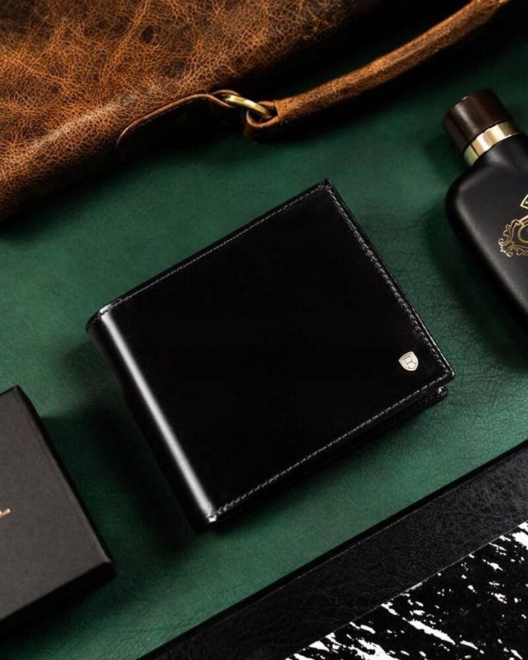 Portfel, czarny, skórzany, RFID, Rovicky