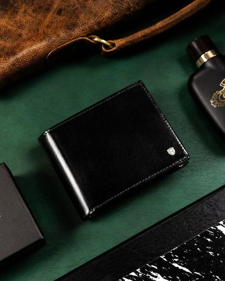 Portfel, czarny, skórzany, RFID, Rovicky