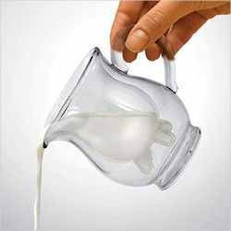 Prosto od krowy, dzbanek na mleko