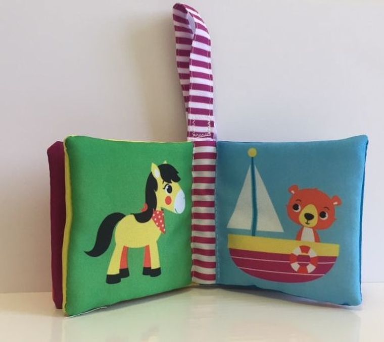 Przytul mnie. Piesek. Miękka księżeczka