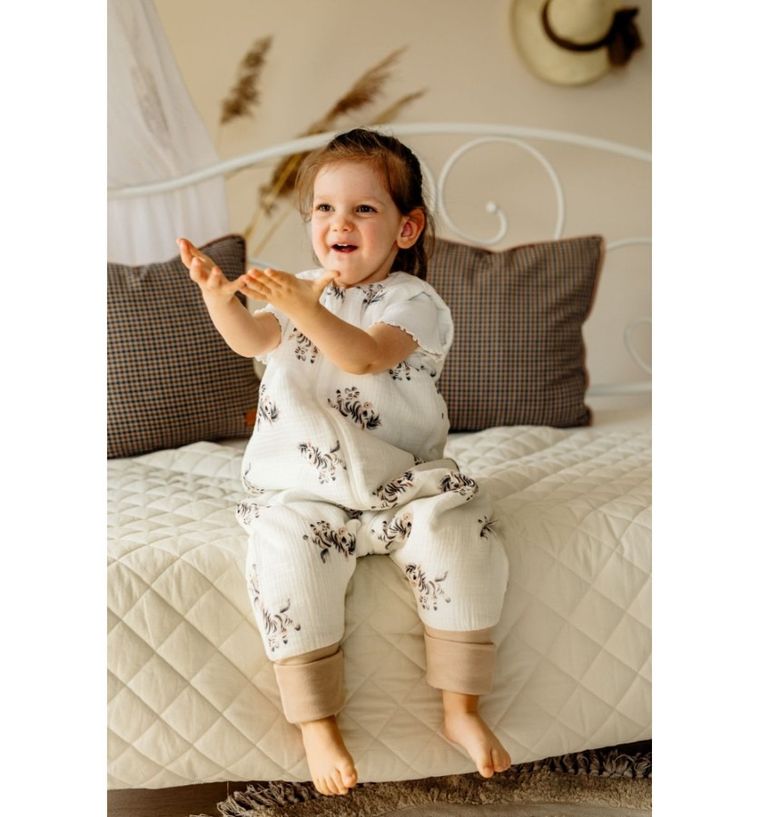 Pulp, Wesoła Zebra, śpiworek ze skarpetkami, muślin, TOG 0.5, 2-4 l.