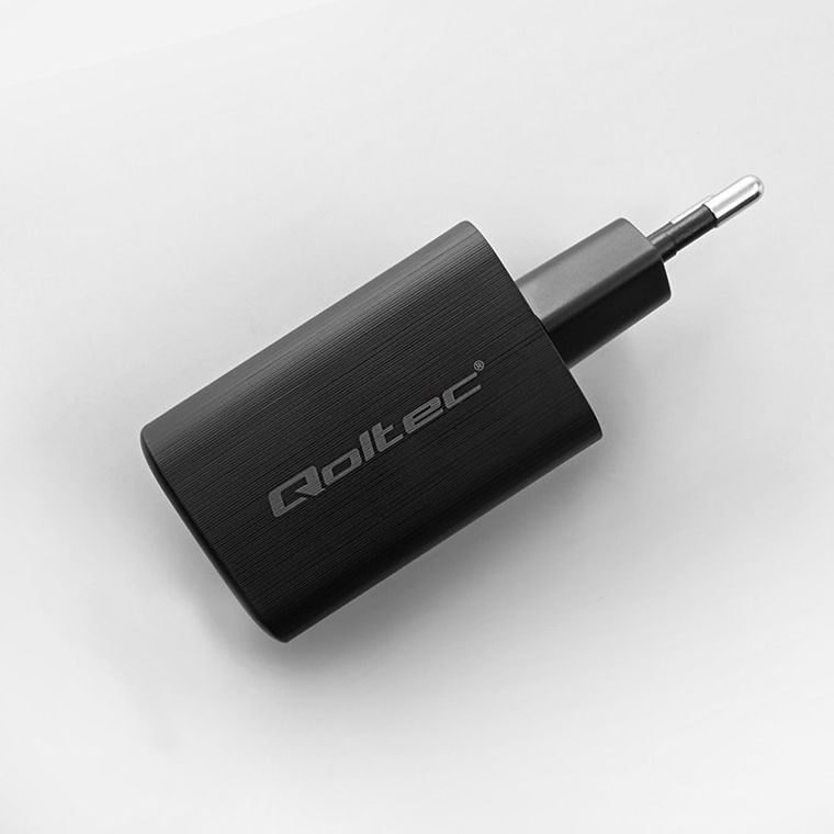 Qoltec Ładowarka Sieciowa 65w Gan Ultra, 5-20v, 2.25-3.25a, 1 X USB Typ C Pd, 1 X USB Qc 3.0, czarna