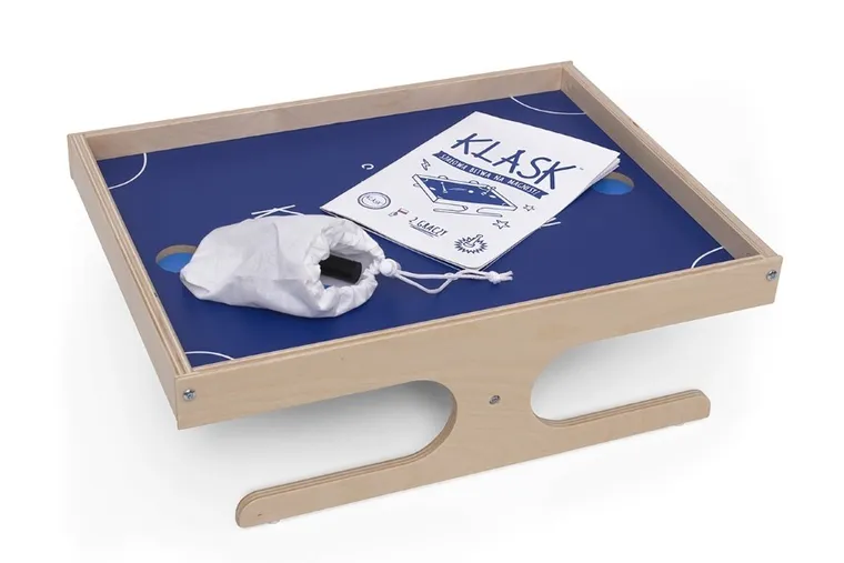 Rebel, Klask, gra zręcznościowa