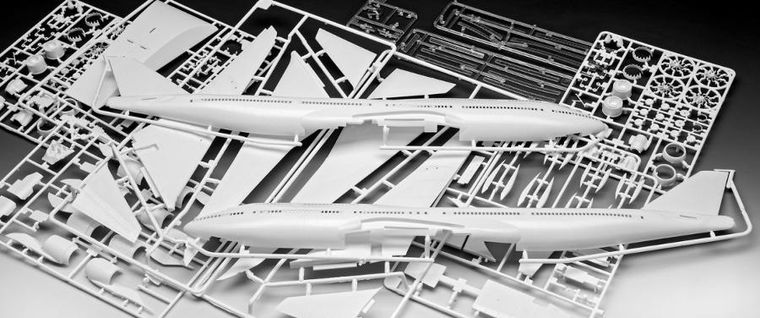 Revell, Boeing 747-8 Lufthansa nowy, model do sklejania