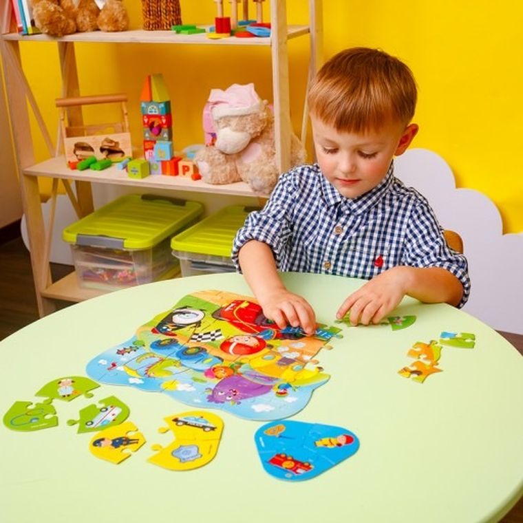 Roter Kafer, Auta, mini gra i puzzle, 49 elementów