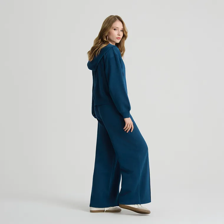 Rozpinana bluza z kapturem o kroju crop NOWEAR