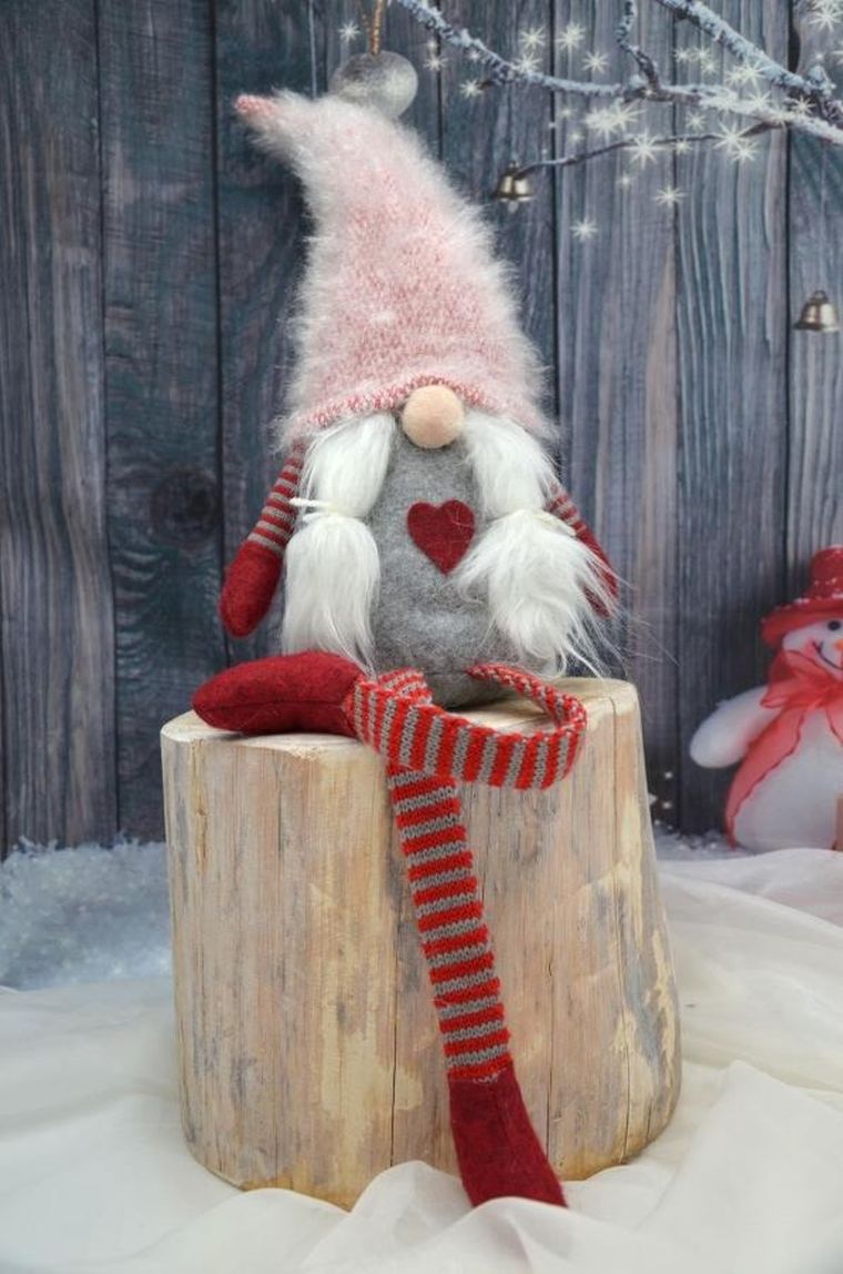 Saska Garden, pani skrzat z puchatą czapą, 45 cm