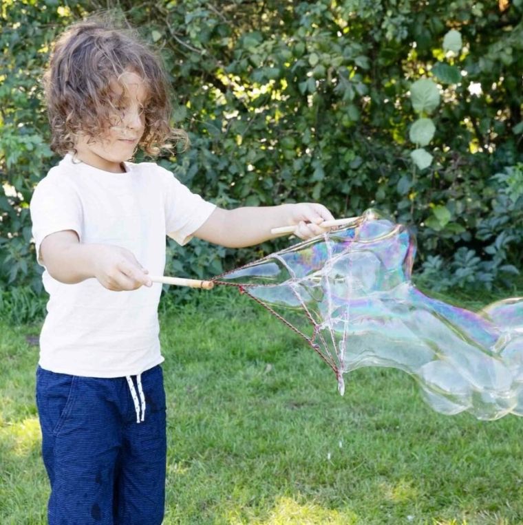 SES Creative, mega bańki z pajęczyną