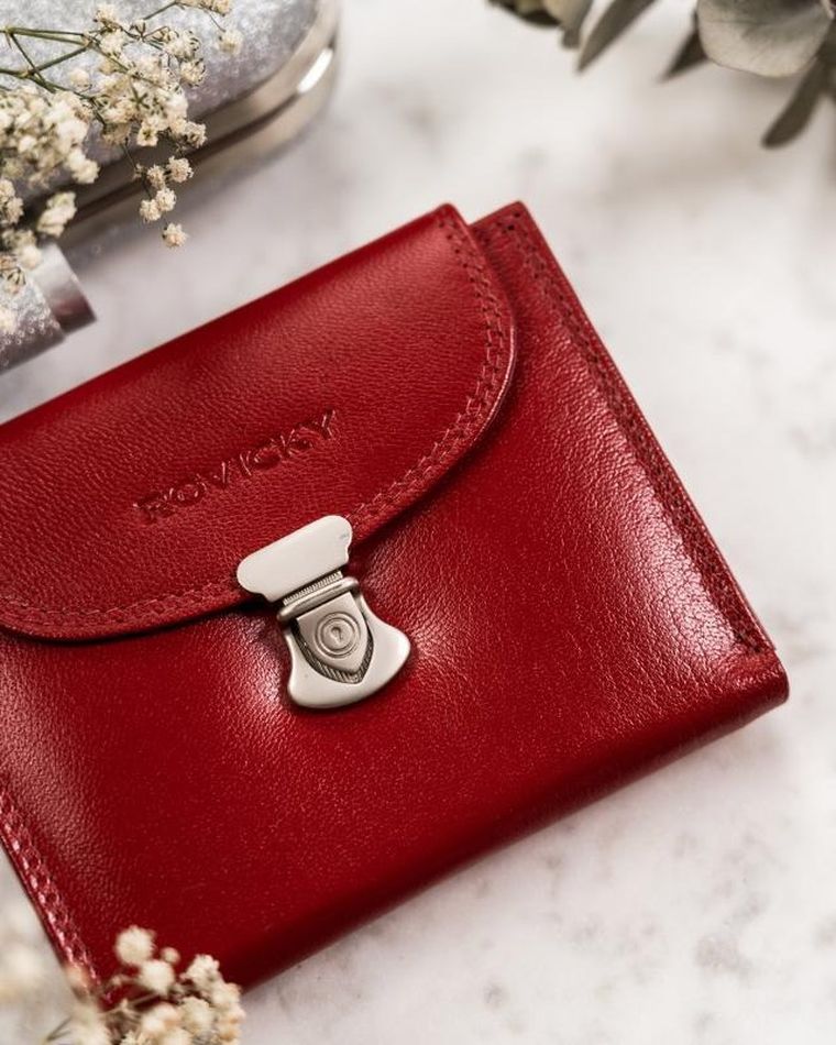 Skórzany portfel damski z ozdobnym zapięciem, Rovicky