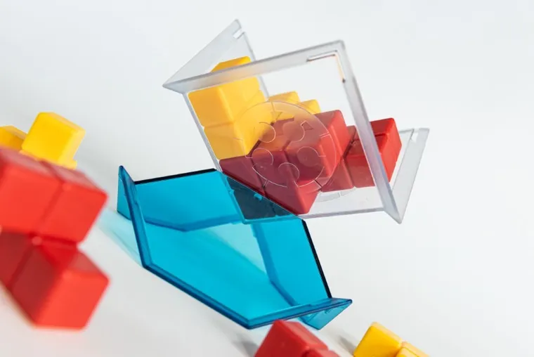 Smart Games, Blok w blok, gra logiczna