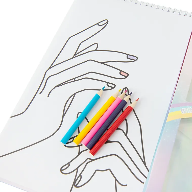 Smiki, Artystka Wizażystka, książka z kosmetykami