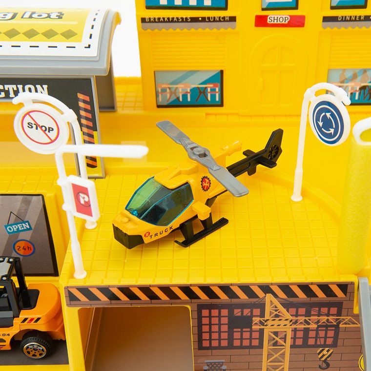 Smiki, Budowa, parking z pojazdami, 33 elementy