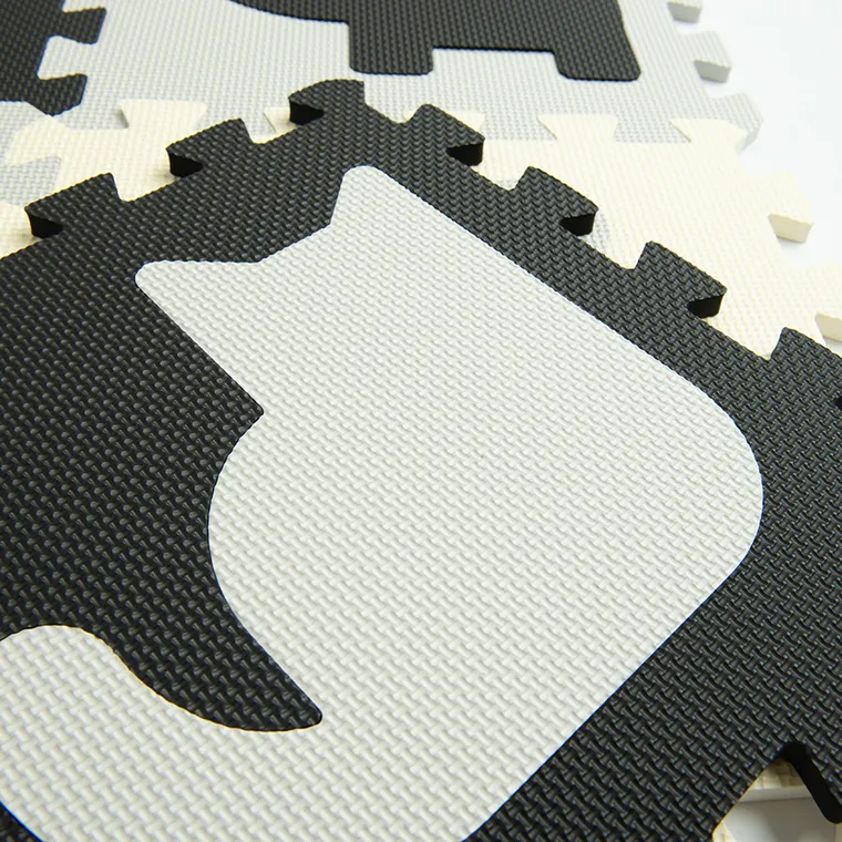 Smiki, kontrastowa mata piankowa, zwierzęta, 9 elementów