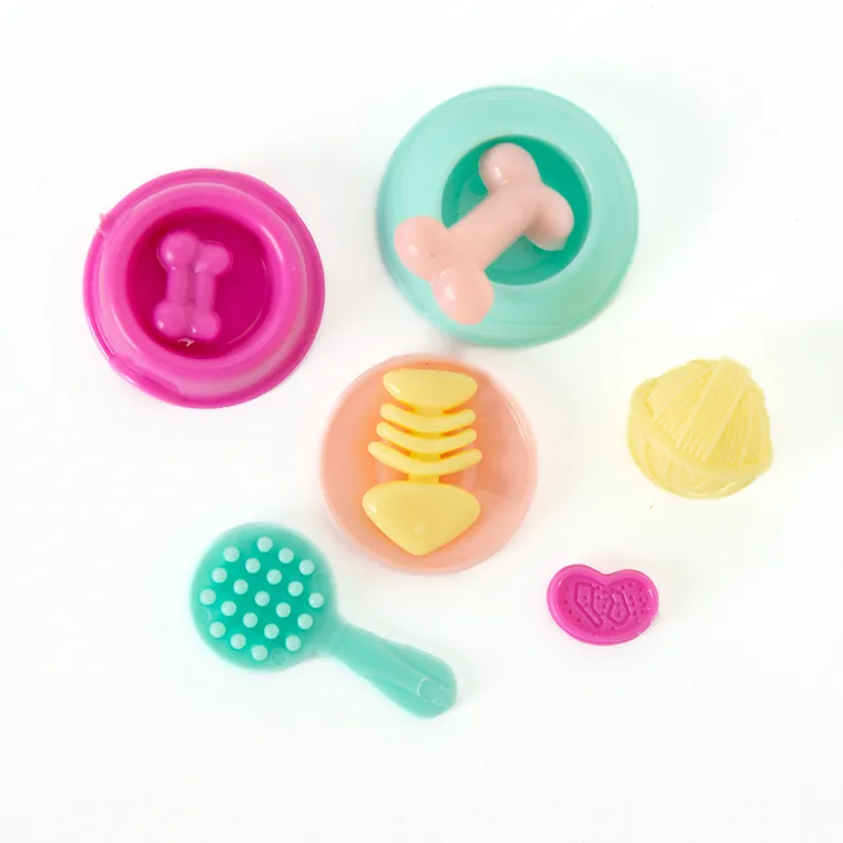 Smiki, Lili, mała lalka z psami, zestaw z akcesoriami