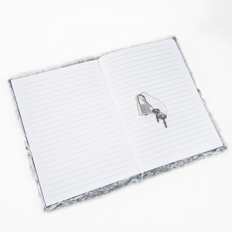 Smiki, Myszka, pamiętnik, szary