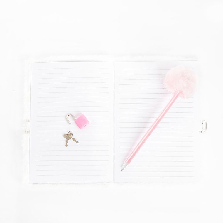 Smiki, Panda, pamiętnik z długopisem