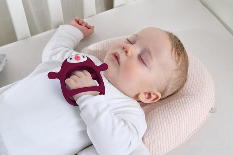 Smily Mia, gryzak silikonowy, pingwin, buddy, red