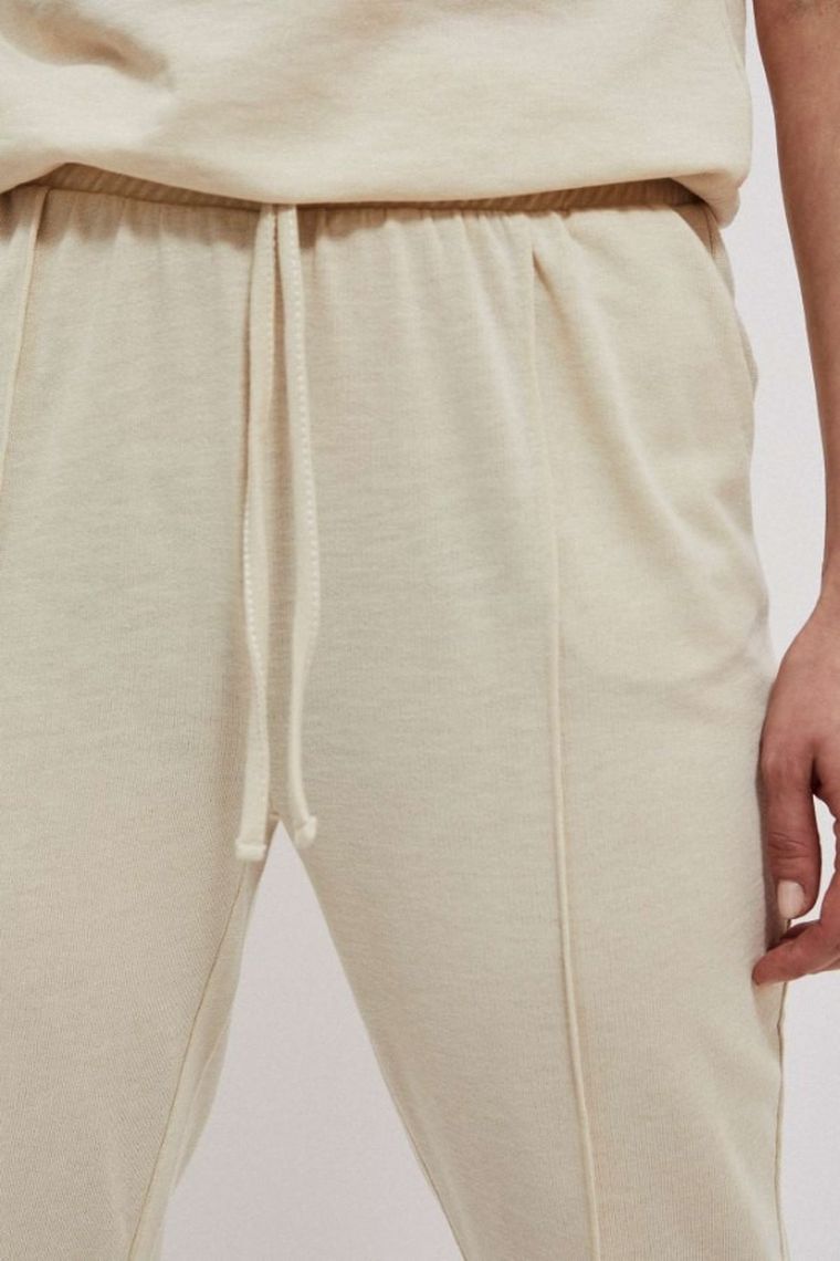 Spodnie dresowe damskie, beżowe, Moodo