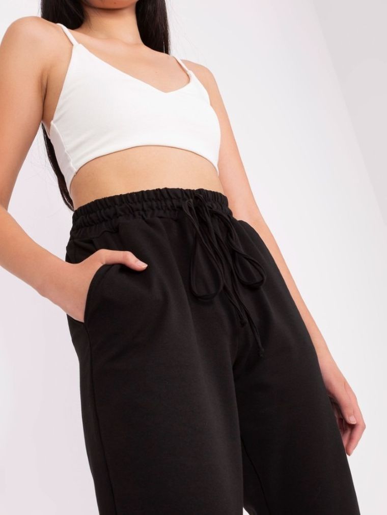 Spodnie dresowe damskie, czarne, Lakerta