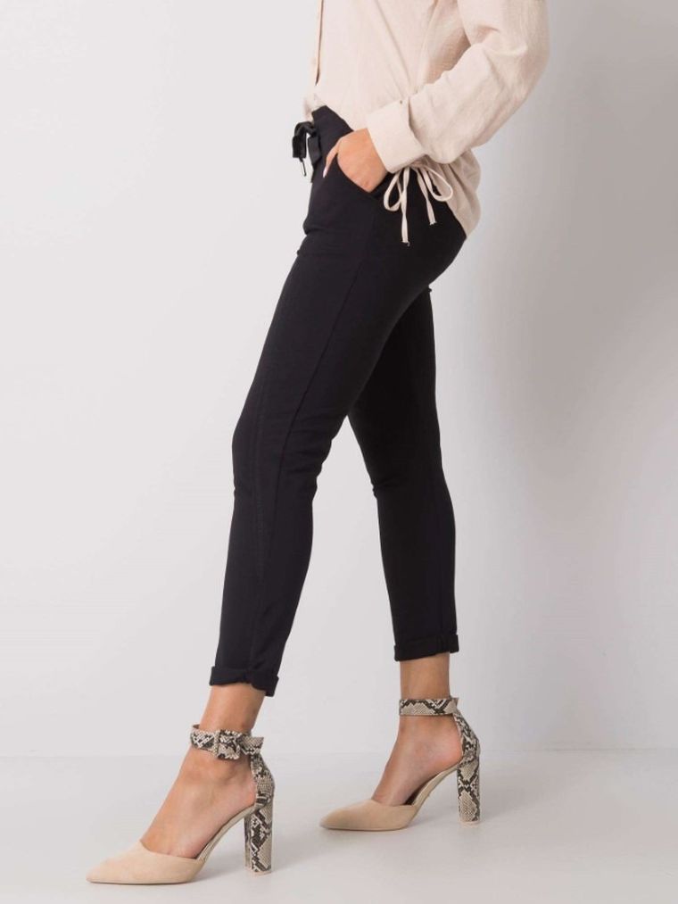 Spodnie dresowe damskie, czarne, Relevance