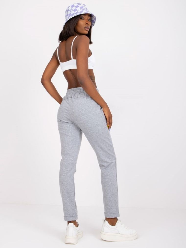 Spodnie dresowe damskie, szare, Basic Feel Good