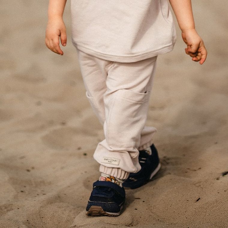 Spodnie dresowe dziecięce, beżowe, Eevi