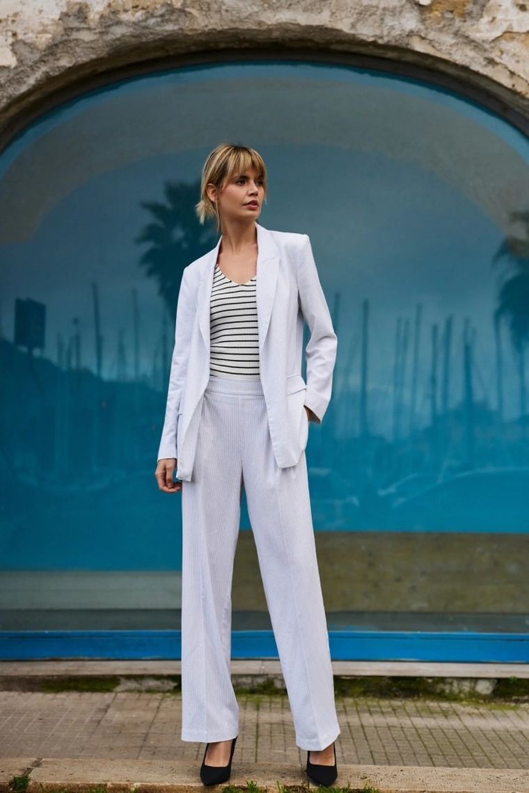 Spodnie materiałowe damskie, białe, Moodo