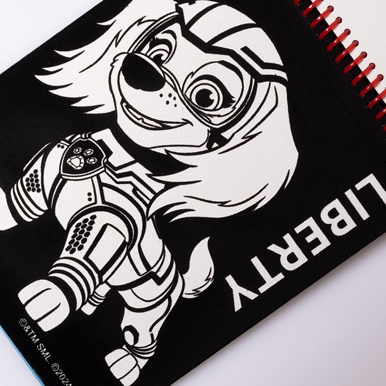 St.Majewski, Psi Patrol, zestaw aksamitnych kolorowanek z flamastrami, 12 elementów