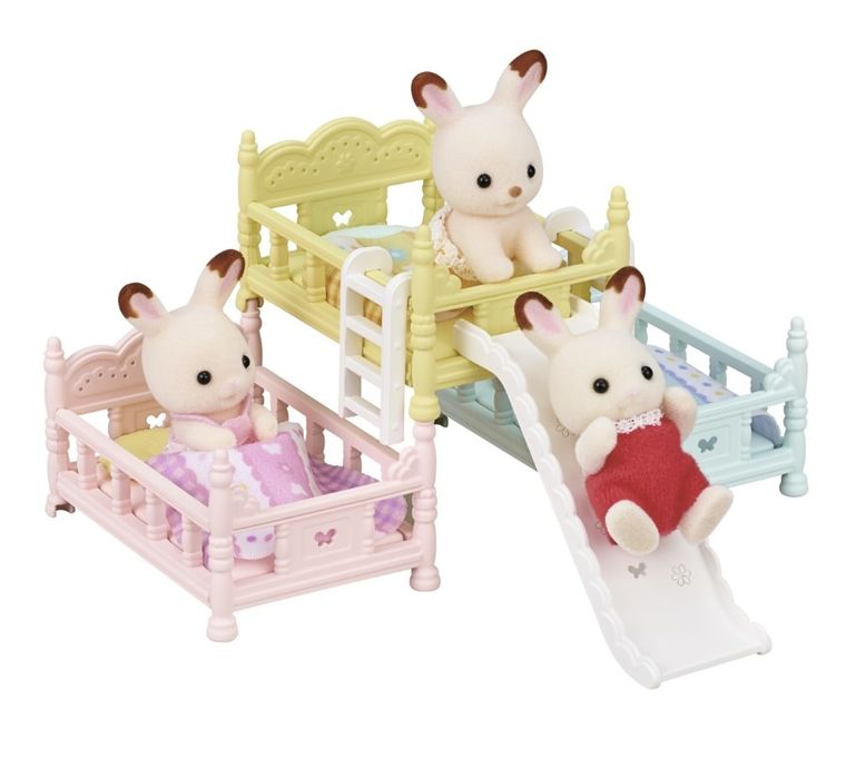 Sylvanian Families, Potrójne łóżko, zestaw z akcesoriami, 5741