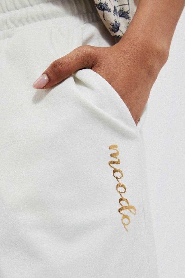 Szorty damskie, białe, Moodo