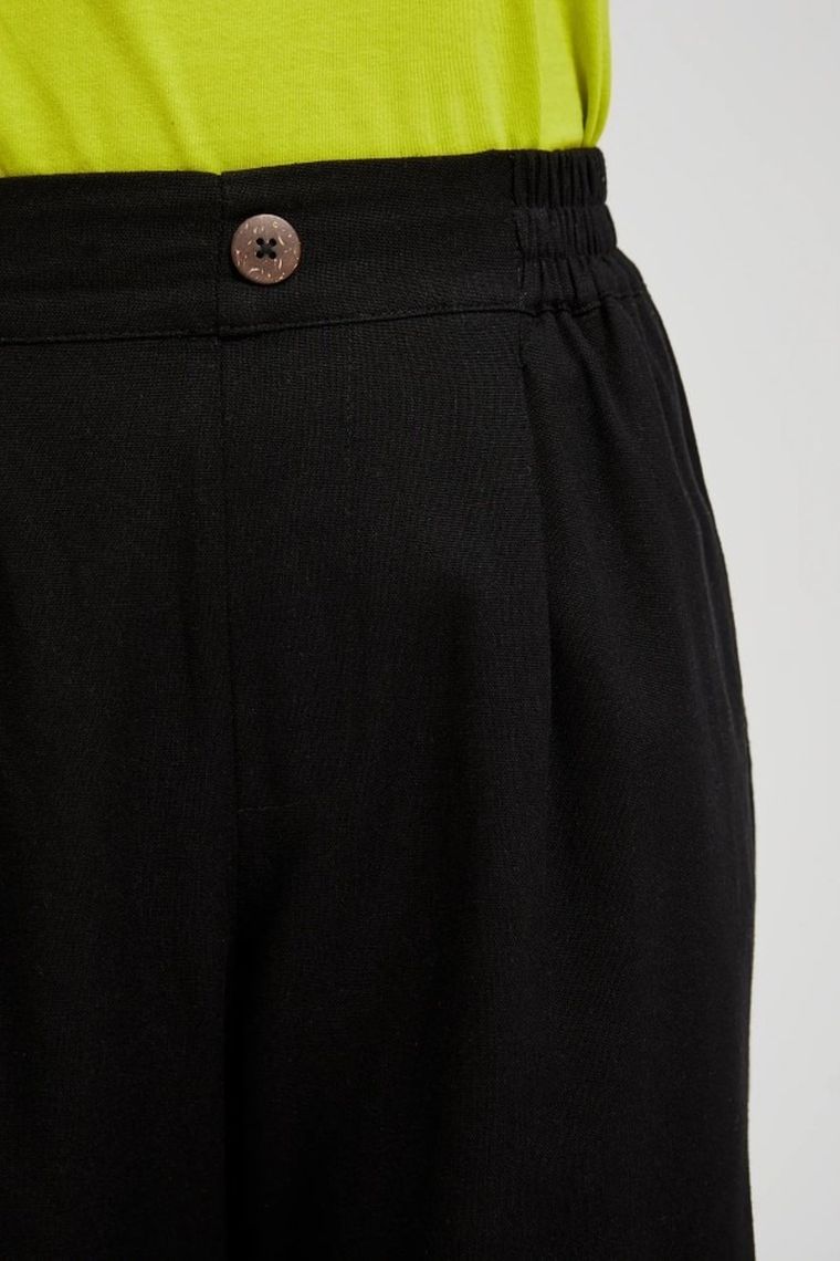 Szorty damskie z lnem, czarne, Moodo