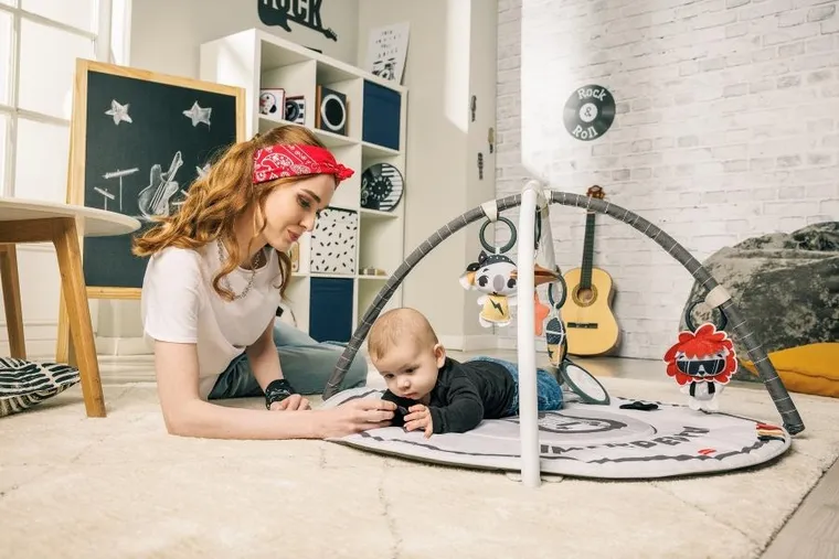 Tiny Love, Tiny Rockers, mata edukacyjna z pałąkami