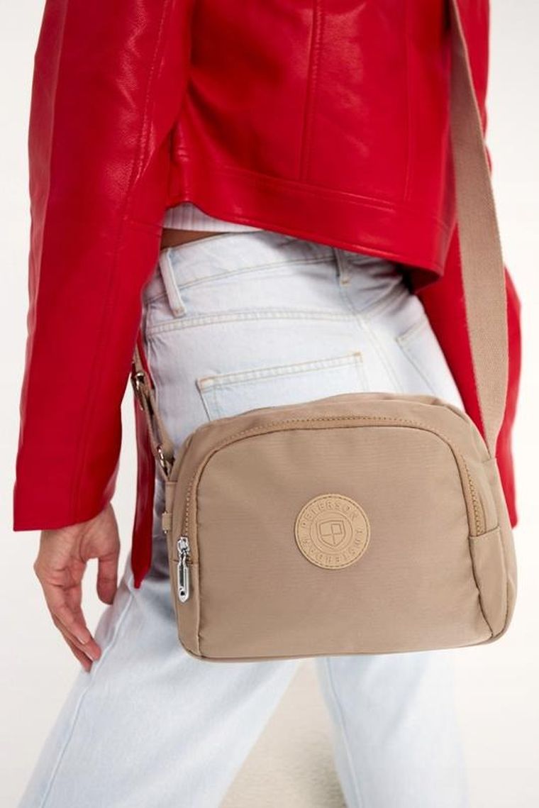 Torebka listonoszka, beżowa, Peterson