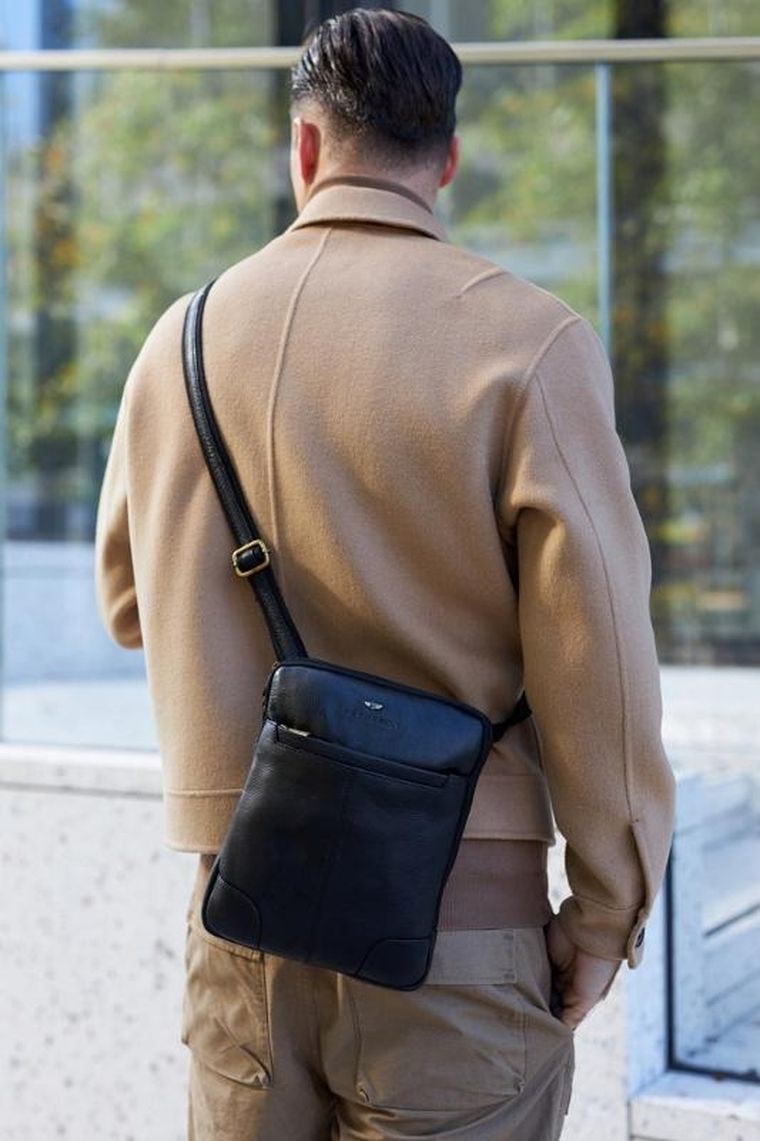 Torebka listonoszka, czarna, Peterson