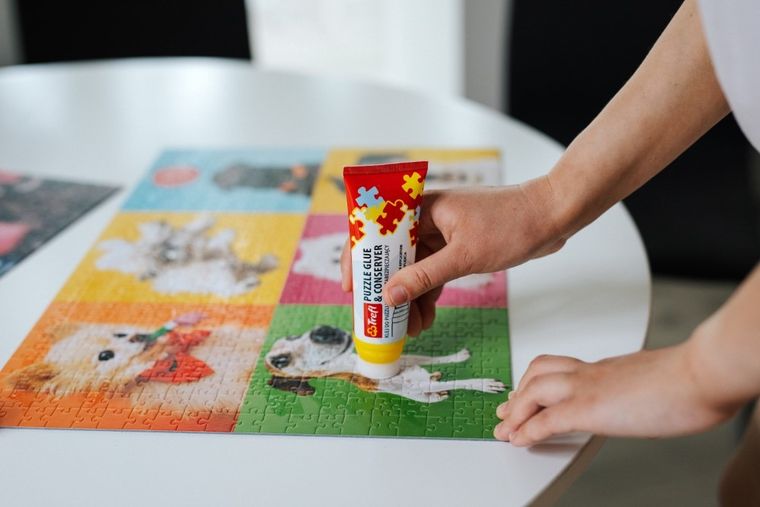 Trefl, klej do puzzli