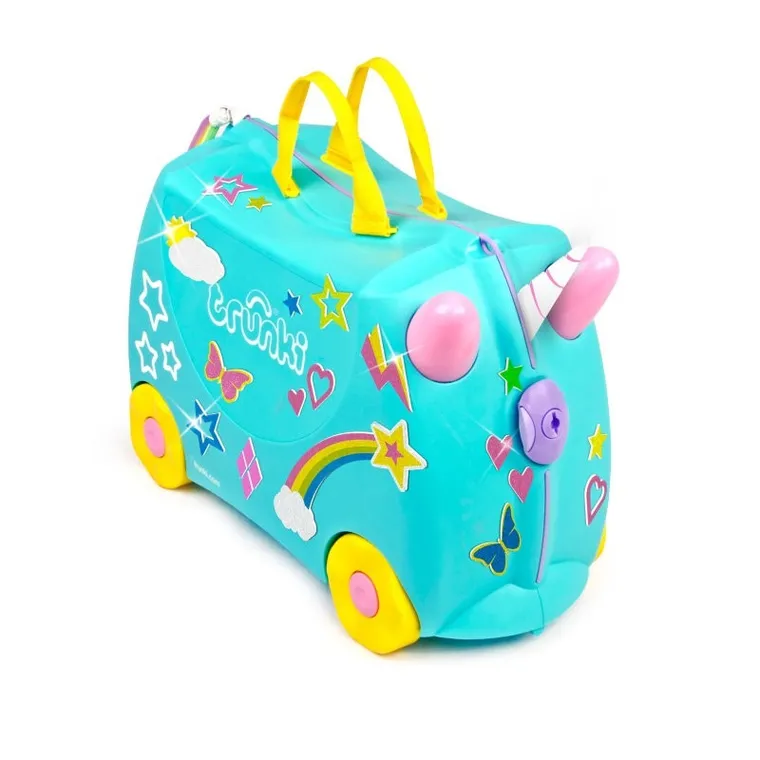 Trunki, Jednorożec Una, jeżdżąca walizeczka