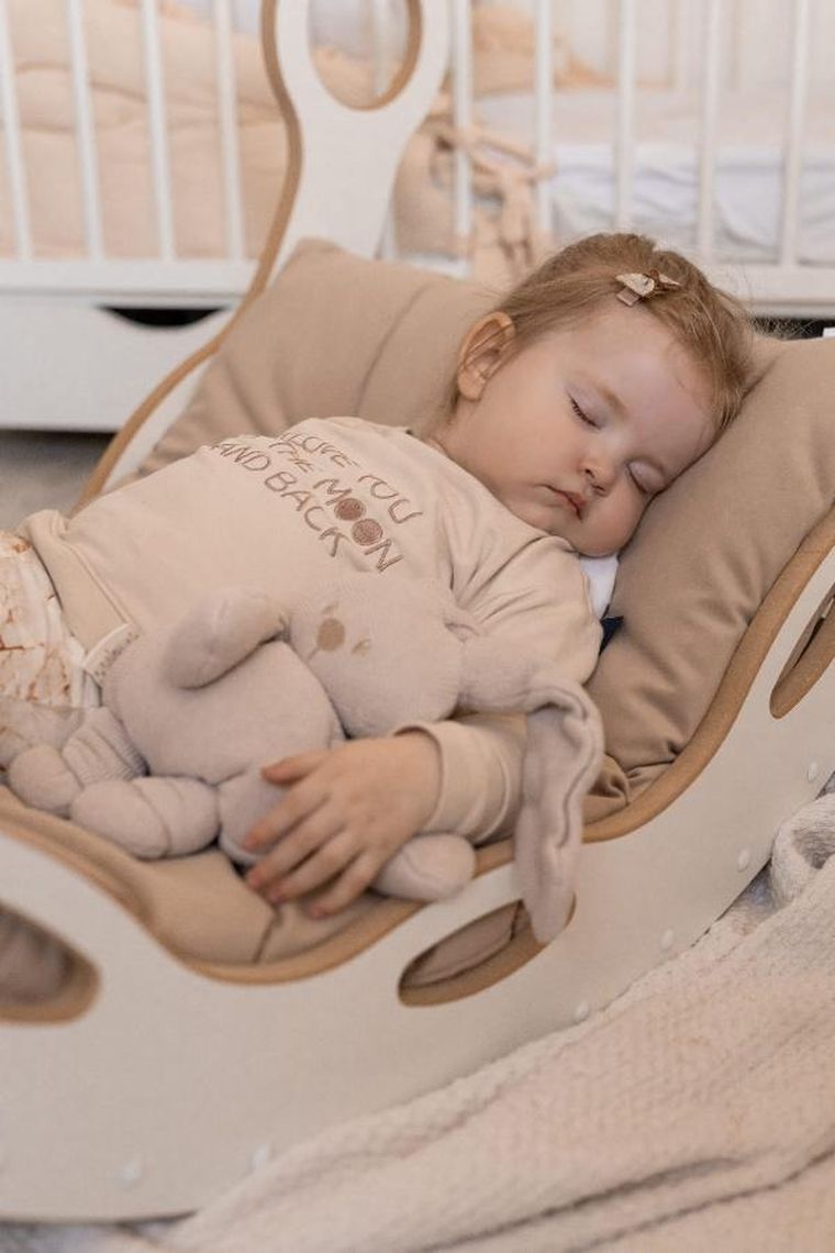 tupti.wood, poduszka do bujaka montessori, materac do dużego bujaka, beżowy