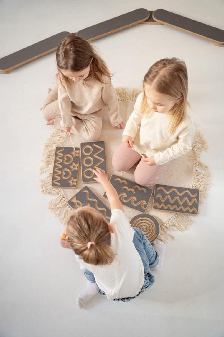 tupti.wood, tabliczka grafomotoryczna, fun, szara