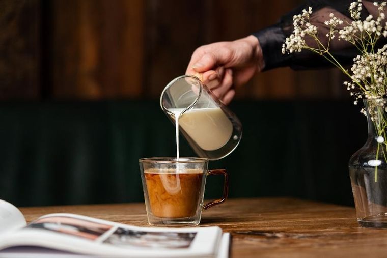 Vialli Design, Diva, mlecznik z podwójną ścianką, 200 ml