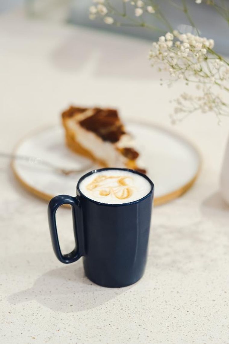 Vialli Design, dwa kubki ceramiczne z uszkiem, 250 ml, Fuori granatowe