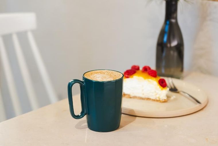 Vialli Design, dwa kubki ceramiczne z uszkiem, 250 ml, Fuori zielone