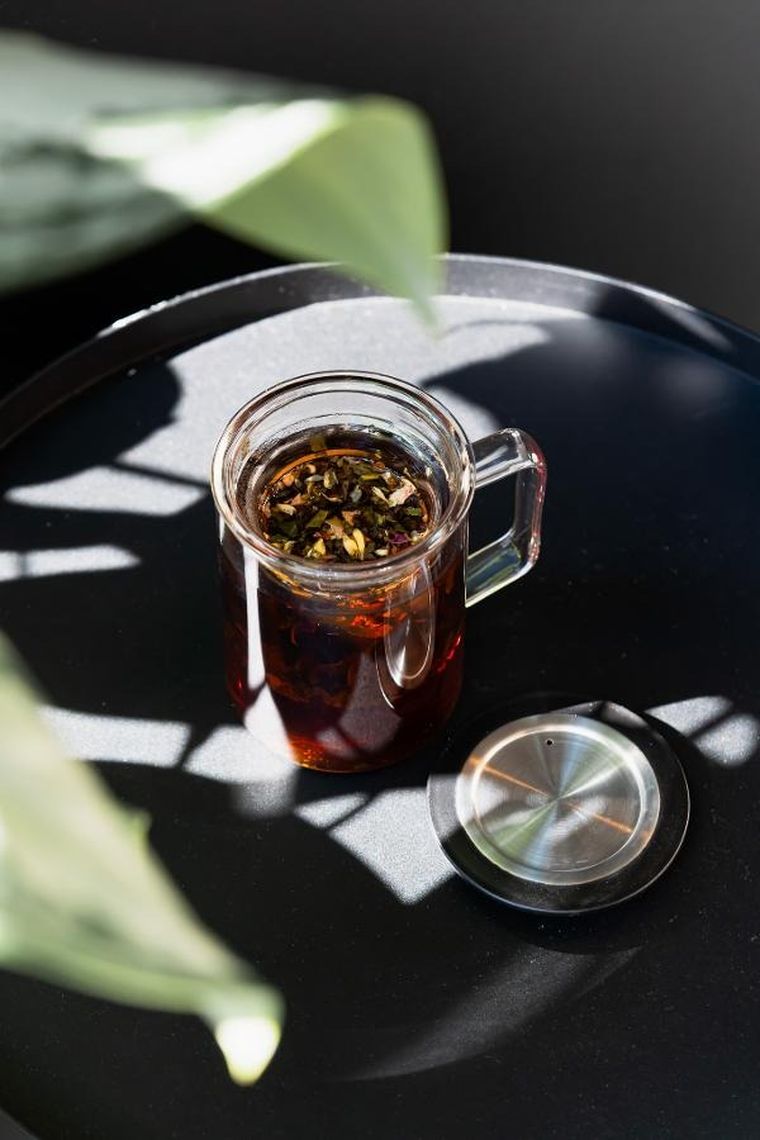 Vialli Design, szklanka z zaparzaczem, Diva, 300 ml