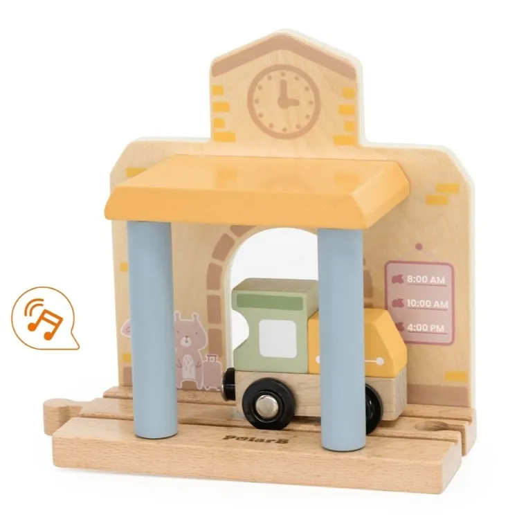 Viga, PolarB, drewniana kolejka z torami i stacją