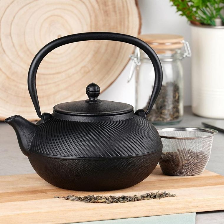 Vilde, Cast Line, czajnik do herbaty z zaparzaczem żeliwny emaliowany, 1l