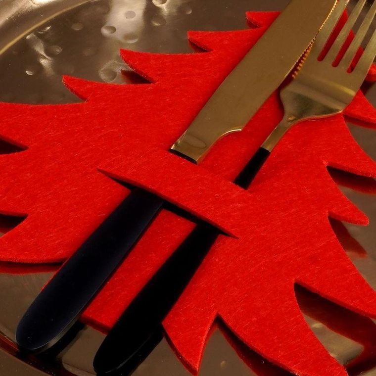 Vilde, pokrowiec świąteczny na sztućce, choinka, czerwona, 4 szt.