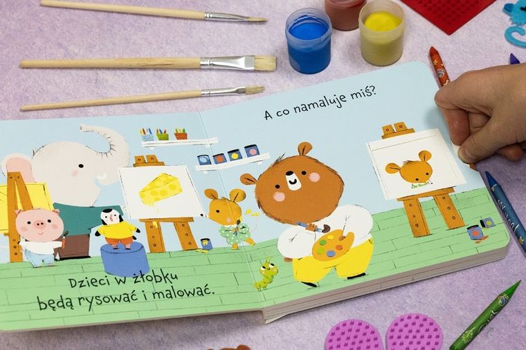 W żłobku. Miś i Myszka