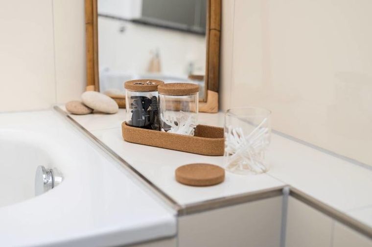 Wenko, pojemniki na płatki kosmetyczne i patyczki, Apiro, 3 szt.