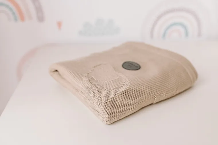 Yoonco, Ptaszki, kocyk bambusowy, beż, 90-90 cm