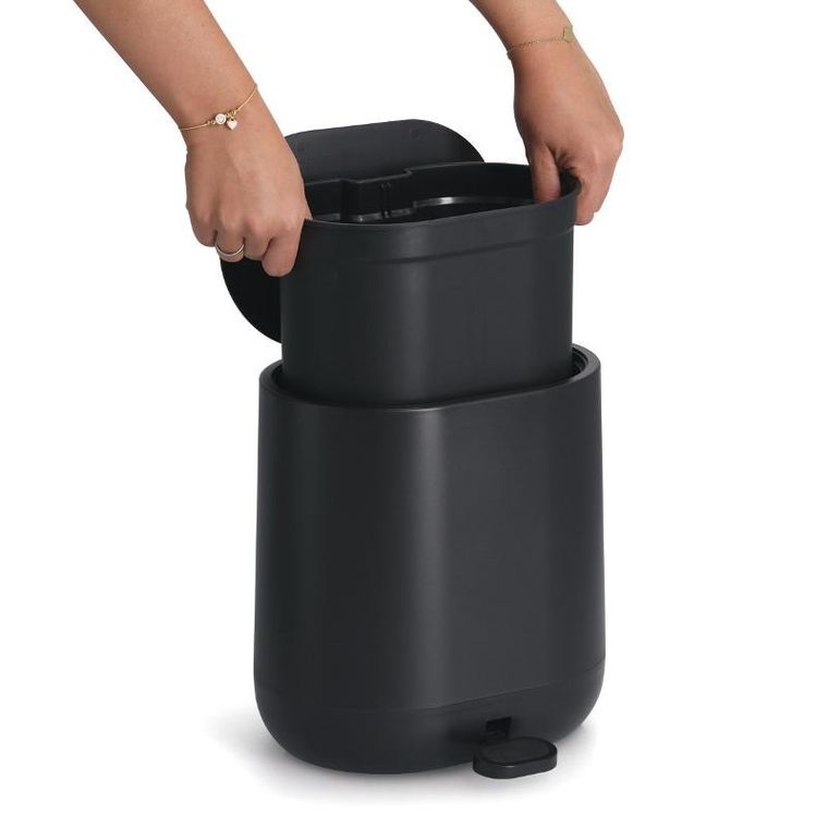 Zeller, kosz pedałowy z wolnoopadającą pokrywą, 6l